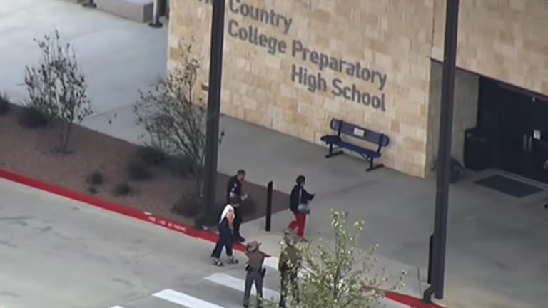 Τραγωδία σε λύκειο του Τέξας: Μαθητής πυροβόλησε καθηγήτρια και μετά αυτοκτόνησε