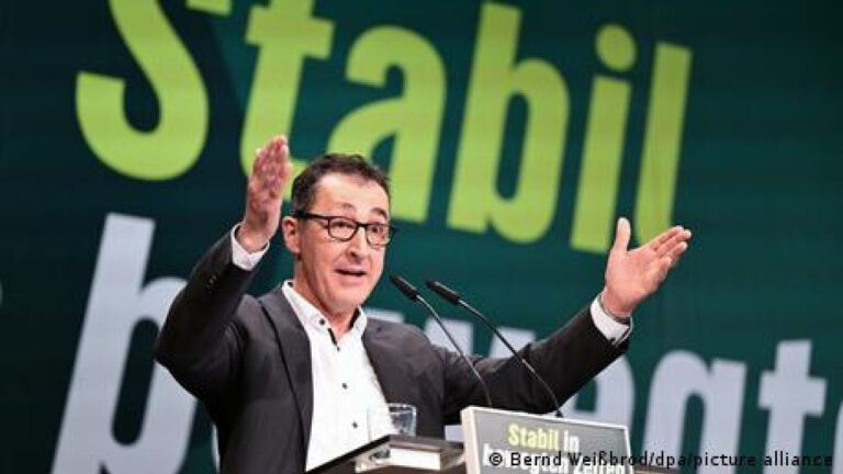 Τζεμ Έζντεμιρ, ο ενταγμένος ρεαλιστής