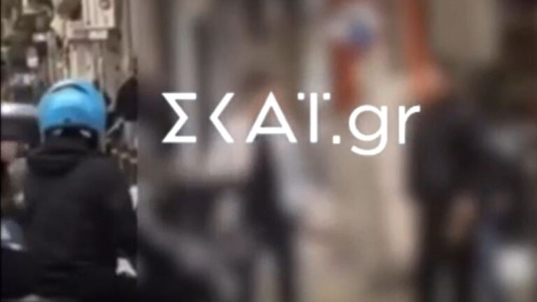 Βίντεο-ντοκουμέντο από τον άγριο ξυλοδαρμό μεταξύ ανηλίκων στη μέση του δρόμου στη Κυψέλη