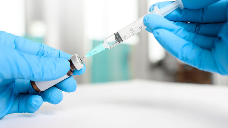 Βρετανία: Το εμβόλιο Bexsero προστατεύει από το στέλεχος της θανατηφόρας έξαρσης μηνιγγίτιδας