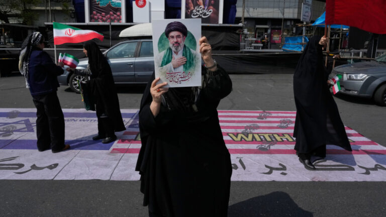 WP: Ο Μοτζτάμπα Χαμενεΐ είναι «απομονωμένος και δεν απαντά σε μηνύματα»