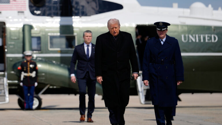 WSJ: ανάπτυξη 10.000 επιπλέον μελών των χερσαίων δυνάμεων των ΗΠΑ στη Μέση Ανατολή