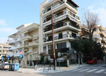 Υπό κράτηση ο 23χρονος για τη δολοφονία του 20χρονου στην Καλαμαριά
