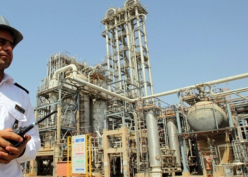 Αεροπορική επιδρομή σε συγκρότημα πετροχημικών του Ιράν - Φόβοι για θύματα