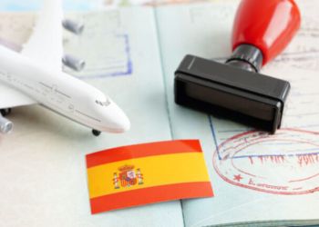 «Αγοράστε εισιτήρια τώρα»: Η Ισπανία προειδοποιεί τους ταξιδιώτες για αύξηση τιμών λόγω του πολέμου