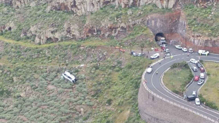 Ανατροπή τουριστικού λεωφορείου στα Κανάρια Νησιά: 1 νεκρός και 3 σοβαρά τραυματίες