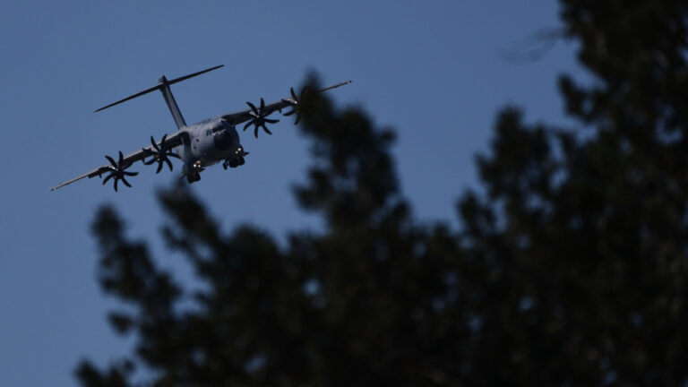 Ανοιχτό το ενδεχόμενο στοχοποίησης βρετανικών βάσεων αφήνει ο Ιρανός πρέσβης στο Λονδίνο