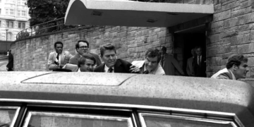 Από τον Ρόναλντ Ρίγκαν στον Ντόναλντ Τραμπ: Πώς το Hilton της Ουάσινγκτον έγινε ξανά σκηνικό πανικού - Δείτε βίντεο