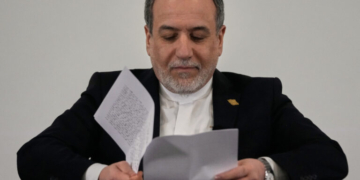 Αραγτσί: Εξετάζουμε το αίτημα του Τραμπ για διαπραγματεύσεις