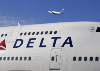 Baby on Board: Γυναίκα φέρνει στον κόσμο την κόρη της εν μέσω πτήσης στις ΗΠΑ