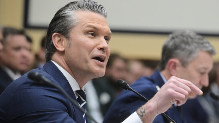 Χέγκσεθ για Ιράν: Δίνουμε υπαρξιακό αγώνα - Οι σύμμαχοι που δεν μας βοηθούν θα «αντιμετωπίσουν συνέπειες»