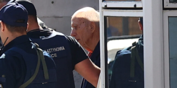 «Δεν ήθελα να σκοτώσω κανέναν, ήθελα μόνο να κάνω ντόρο»: Τι είπε ο 89χρονος στους αστυνομικούς