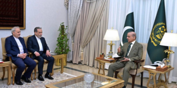 Διαδοχικά ταξίδια Αραγτσί: Από το Ομάν στο Ισλαμαμπάντ και μετά στη Μόσχα