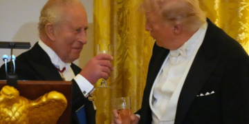 Διπλωματικό «ρεσιτάλ» από τον βασιλιά Κάρολο στις ΗΠΑ