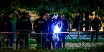 Δολοφονία στον Ασύρματο: Έρευνες της Ασφάλειας στο σπίτι του δράστη για τον εντοπισμό του μαχαιριού