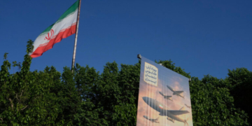 Εκεχειρία - θρίλερ με το Ιράν ανακοίνωσε ο Τραμπ - «Καταρρέουν οικονομικά, θέλουν να ανοίξει το Ορμούζ»