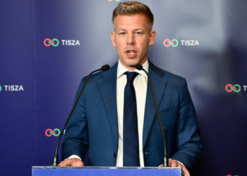 Εκλογές Ουγγαρία: Ιστορική νίκη Μάγιαρ - Παραδέχθηκε την ήττα του ο Όρμπαν