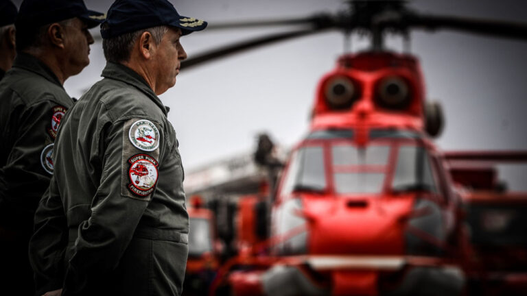 Εντυπωσιακό βίντεο διάσωσης της Πολεμικής Αεροπορίας από πετρελαιοφόρο κοντά στη Ρόδο