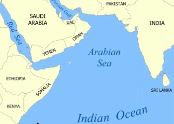 Επίδειξη δύναμης των ΗΠΑ: Επιχειρήσεις αποκλεισμού της CENTCOM στην Αραβική Θάλασσα