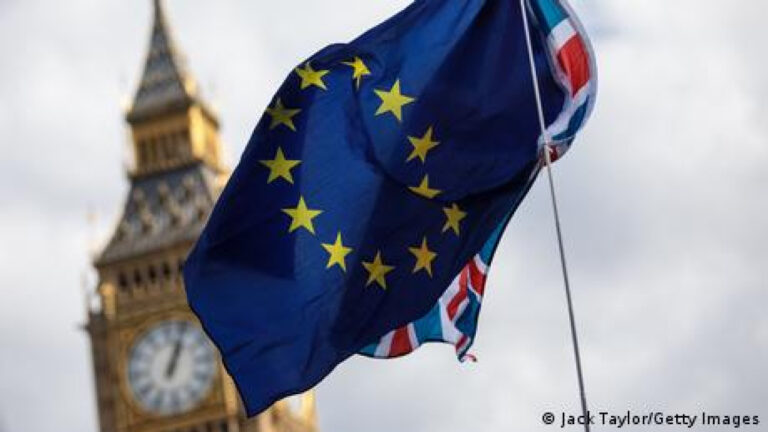 Επιστρέφει η Βρετανία στην «αγκαλιά» της ΕΕ;