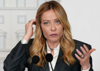 «Φασιστικό σκουπίδι»: Η Ρώμη εγκάλεσε τον Ρώσο πρέσβη, μετά από προσβολές παρουσιαστή κατά της Μελόνι