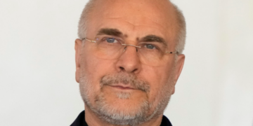 Γαλιμπάφ: Το Ιράν δεν θα διαπραγματευτεί «υπό τη σκιά απειλών» - Είμαστε έτοιμοι να αποκαλύψουμε νέα χαρτιά στο πεδίο της μάχης»