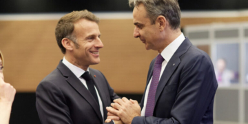 Γαλλικά ΜΜΕ για την επίσκεψη Μακρόν: Παρίσι και Αθήνα θα μιλήσουν με μια φωνή σε μια Μεσόγειο υπό ένταση