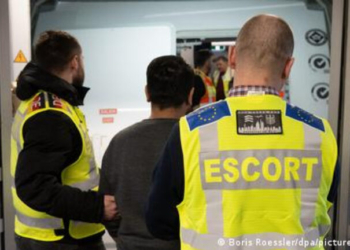 Γερμανία: Περισσότερες απελάσεις, ασφαλέστερες πόλεις;