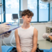 HPV: Το εμβόλιο μειώνει έως και στο μισό τον κίνδυνο καρκίνου στους άνδρες