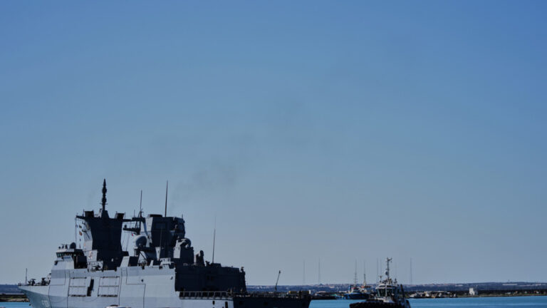 Η Γερμανία αναπτύσσει πλοία του Πολεμικού Ναυτικού στη Μεσόγειο για ενδεχόμενο ρόλο στo Στενό του Ορμούζ