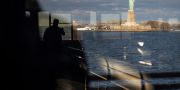 Η ομογένεια της Νέας Υόρκης τίμησε τους δεσμούς Ελλάδας–ΗΠΑ, ενόψει της ελληνικής παρέλασης