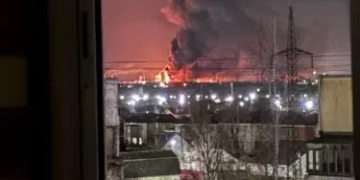 Η Ουκρανία έπληξε ρωσικό διυλιστήριο στο Γιάροσλαβλ - Δείτε βίντεο