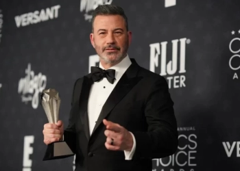 Η (Πρώτη) Κυρία έχει νεύρα: Η Μελάνια Τραμπ ζητά την απόλυση του κωμικού Τζίμι Κίμελ από το ABC