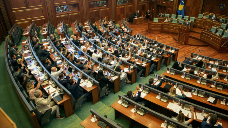 Η Βουλή του Κοσόβου διαλύθηκε - Νέες βουλευτικές εκλογές το αργότερο σε 45 ημέρες