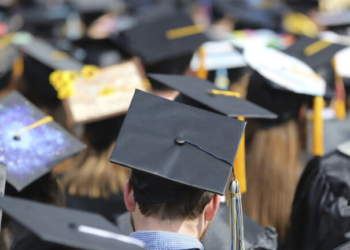 Η Βρετανία επιστρέφει στο πρόγραμμα Erasmus από το 2027