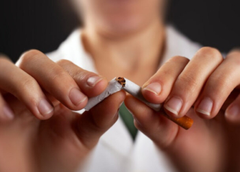 Η Βρετανία πρωτοπορεί: Δια βίου απαγόρευση καπνίσματος για όσους γεννήθηκαν μετά το 2009