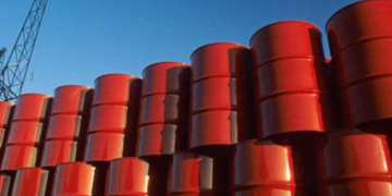 IEA: Χάνουμε 13 εκατομμύρια βαρέλια πετρελαίου την ημέρα 