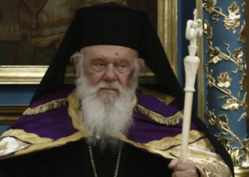 Ιερώνυμος: Καταδικάζει τη βεβήλωση αγάλματος του Ιησού Χριστού - Έκκληση για ειρήνη 