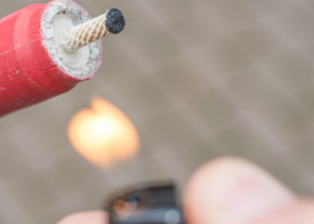 Ηλεία: Τραυματίστηκαν δύο ανήλικοι από εκρήξεις κροτίδων