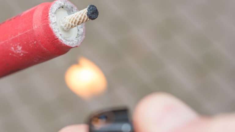 Ηλεία: Τραυματίστηκαν δύο ανήλικοι από εκρήξεις κροτίδων