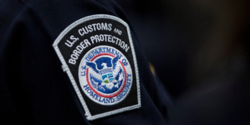 ΗΠΑ: Επιχειρήσεις ξεκινούν αιτήσεις για δισεκατομμύρια δολάρια μετά την απόφαση του Ανώτατου Δικαστηρίου