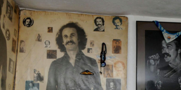 Ηράκλειο: Άγνωστοι αποκεφάλισαν την προτομή του Νίκου Ξυλούρη