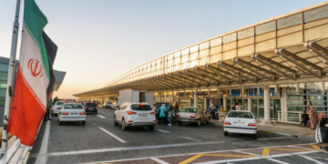 Ιράν: Ανοίγουν ξανά τα μεγαλύτερα αεροδρόμια της Τεχεράνης