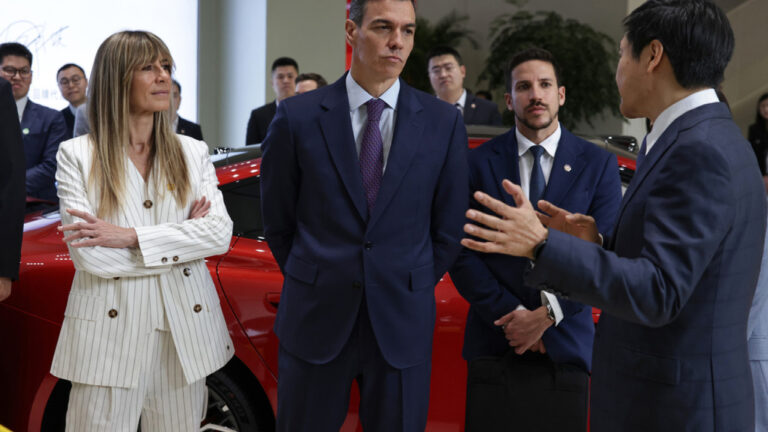 Ισπανία: Κατηγορίες για διαφθορά εις βάρος της συζύγου του Σάντσεθ