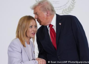 Ιταλία: Η Μελόνι αποστασιοποιείται από τον Τραμπ