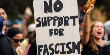 Ιταλία: Ζευγάρι που συμμετείχε σε πορεία κατά του ναζισμού τραυματίστηκε με αεροβόλο από άγνωστο