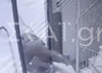 Κολωνός: Συνελήφθη επ' αυτοφώρω 34χρονος που αποπειράθηκε να διαρρήξει αποθήκες πολυκατοικίας