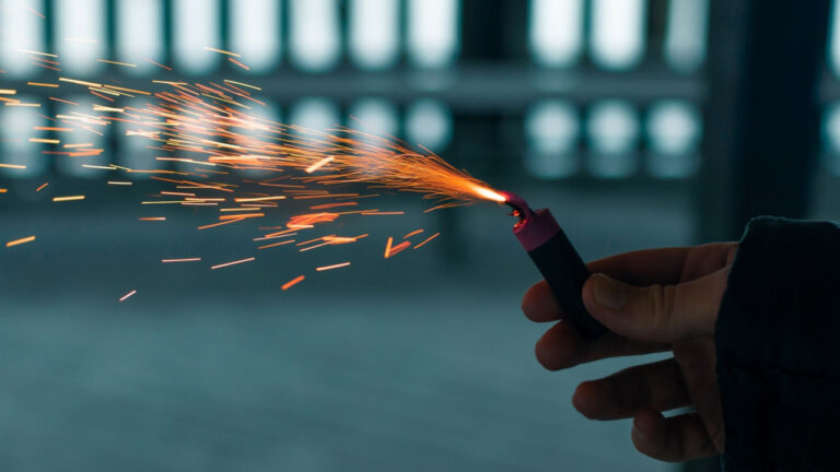 Κροτίδες και πυροτεχνήματα εντόπισε η αστυνομία στη Νίσυρο - Μία σύλληψη