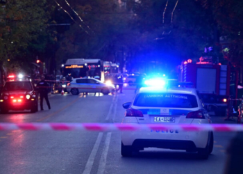 Κυψέλη: Έκρηξη από γκαζάκια σε είσοδο πολυκατοικίας