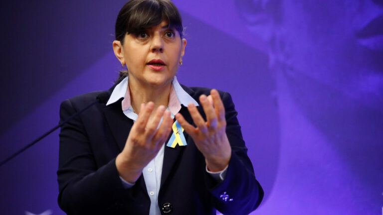 Λάουρα Κοβέσι από Δελφούς: Ποιος έχει συμφέρον να μην συνεχίσουν τη θητεία τους οι Ευρωπαίοι εισαγγελείς; 